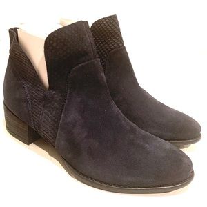 Seychelles score suede v bootie Navy blue boots